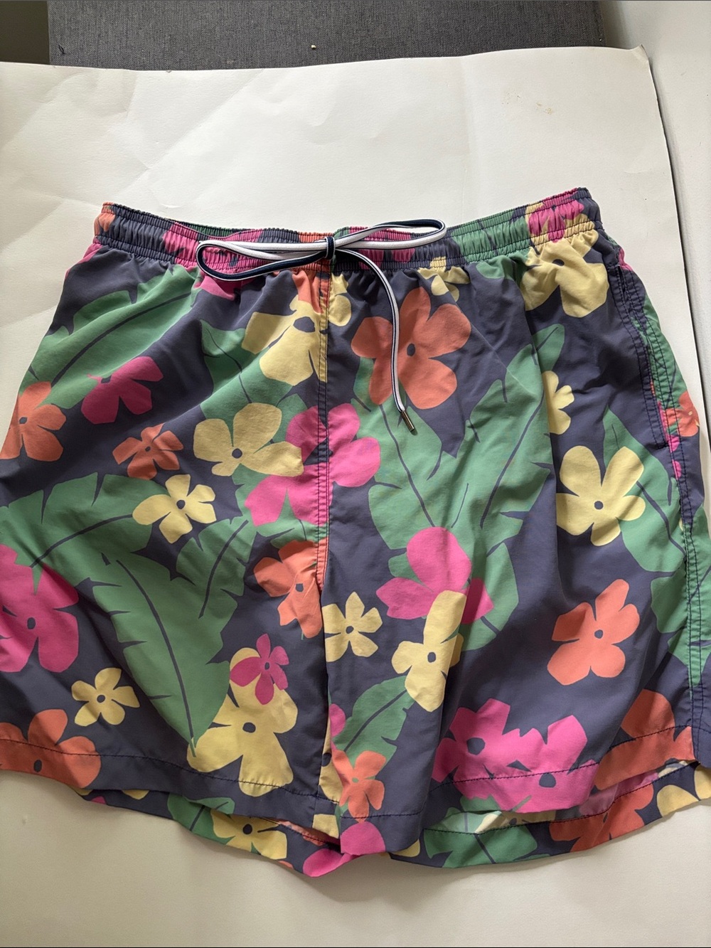 J. McLaughlin Swim Trunks Floral Drawstring Elastic Waist Board Shorts Pool